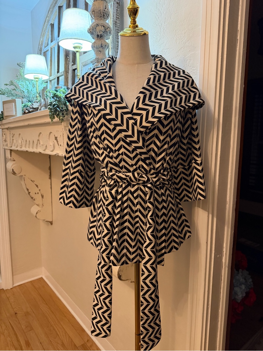 Xtaren Black and Cream Chevron Wrap Top
